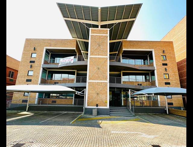 1,914M² BUSINESS CENTRE TO LET IN NELSPRUIT CENTRAL
